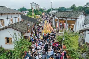 又是土耳其！土乙球员挑衅庆祝引发互殴，球员教练齐上阵